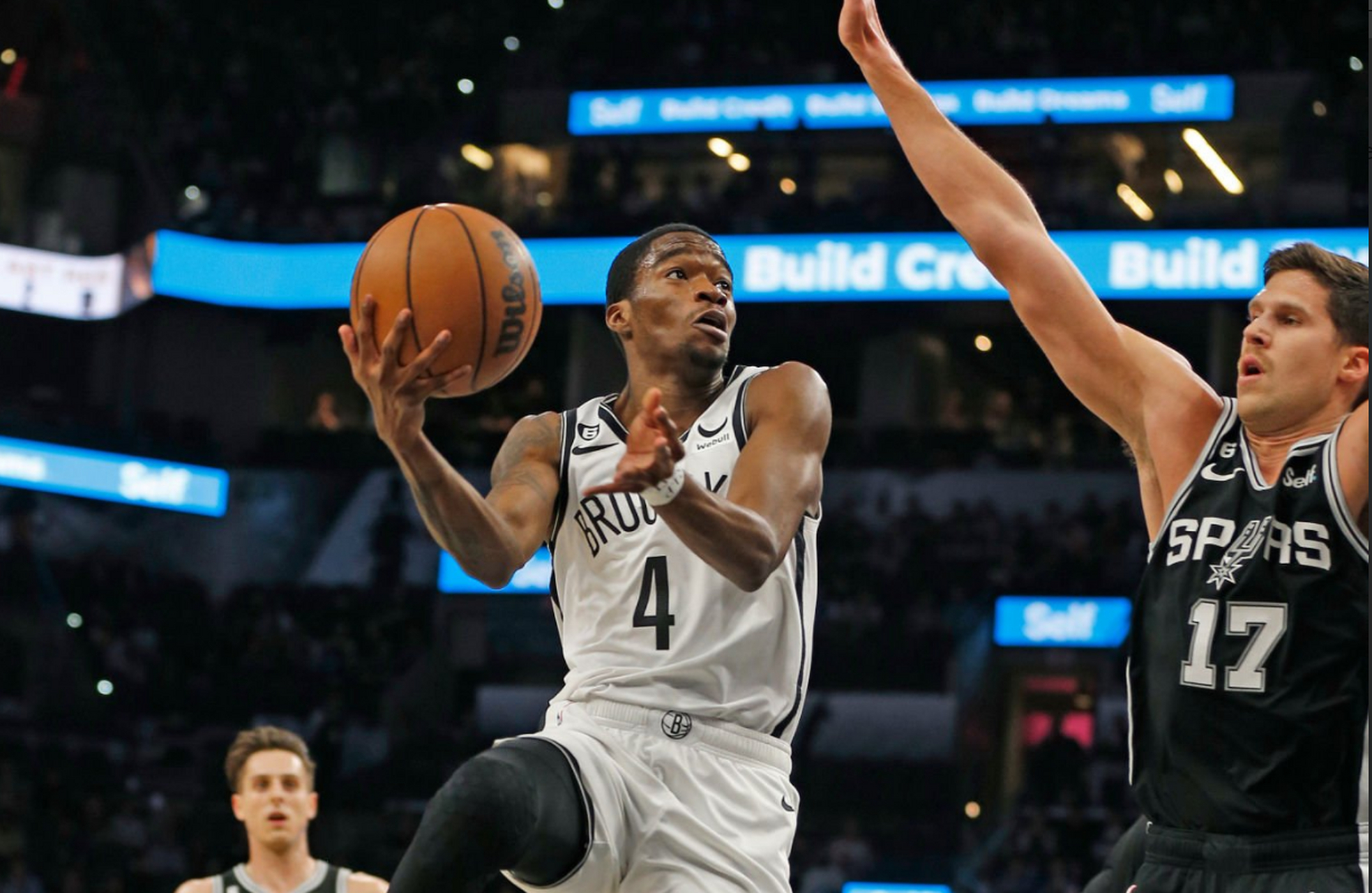 关于NBA常规赛今晚走向成谜；巴黎圣日耳曼强势反弹；更衣室稳定；训练强度明显提升的信息