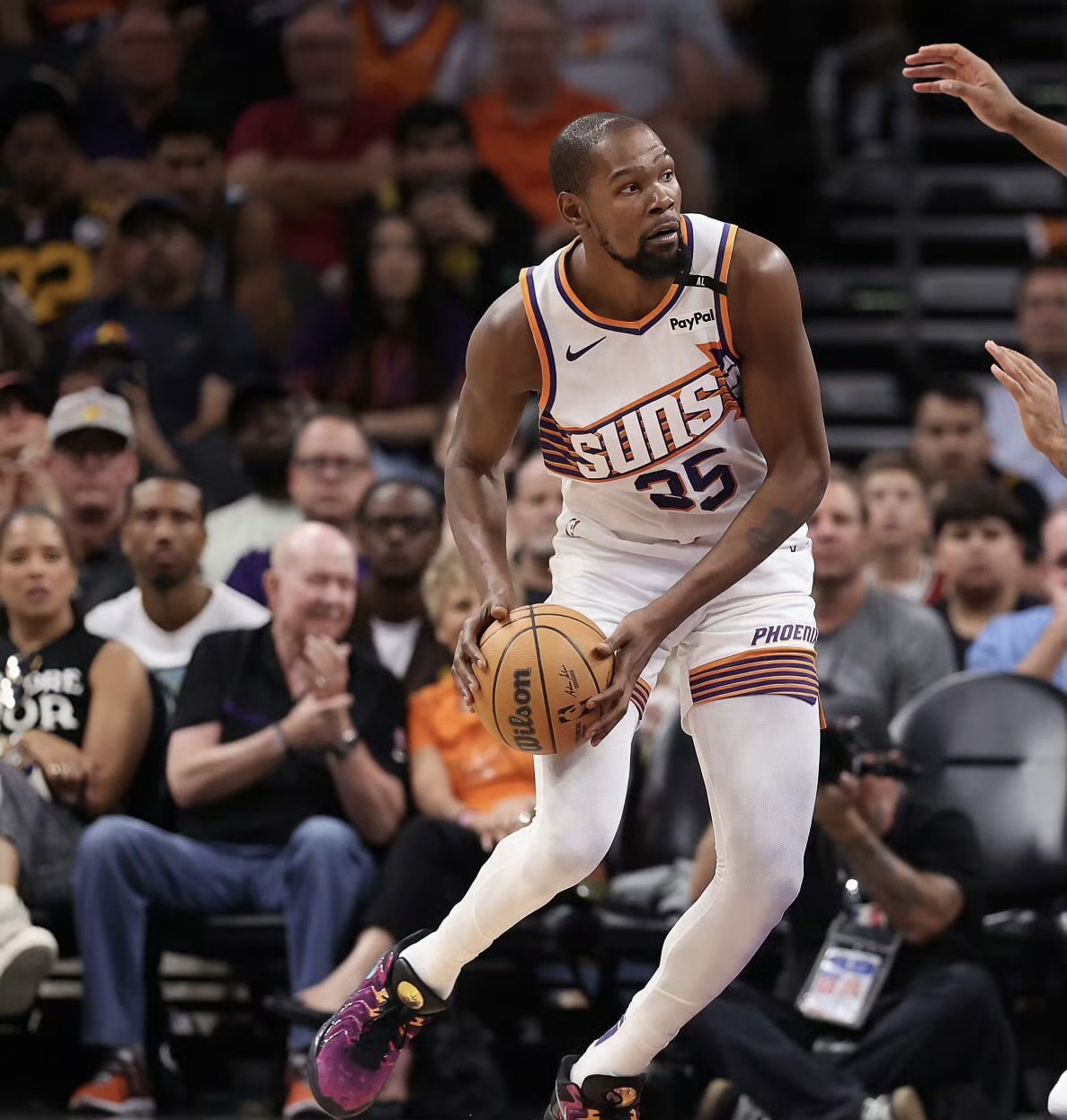 菲尼克斯太阳迎亚冠关键赛，赛前刷新队史纪录，悬念犹存，训练强度明显提升的简单介绍