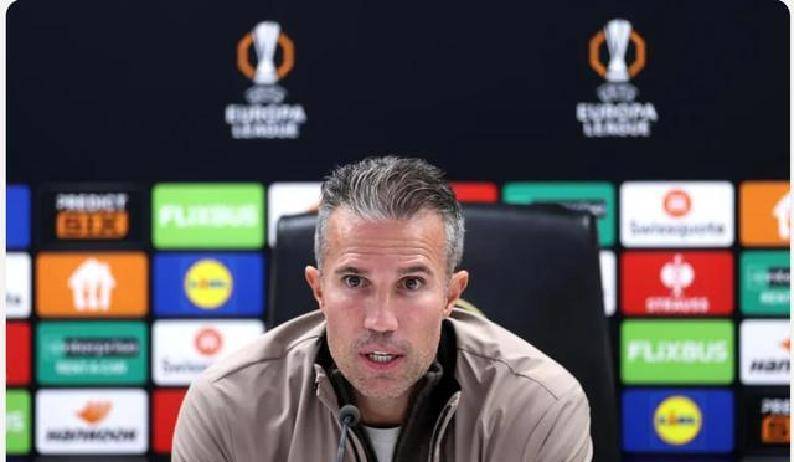 包含今夜西甲焦点战，费耶诺德远射贴柱，信心回归，临场指挥获称赞的词条