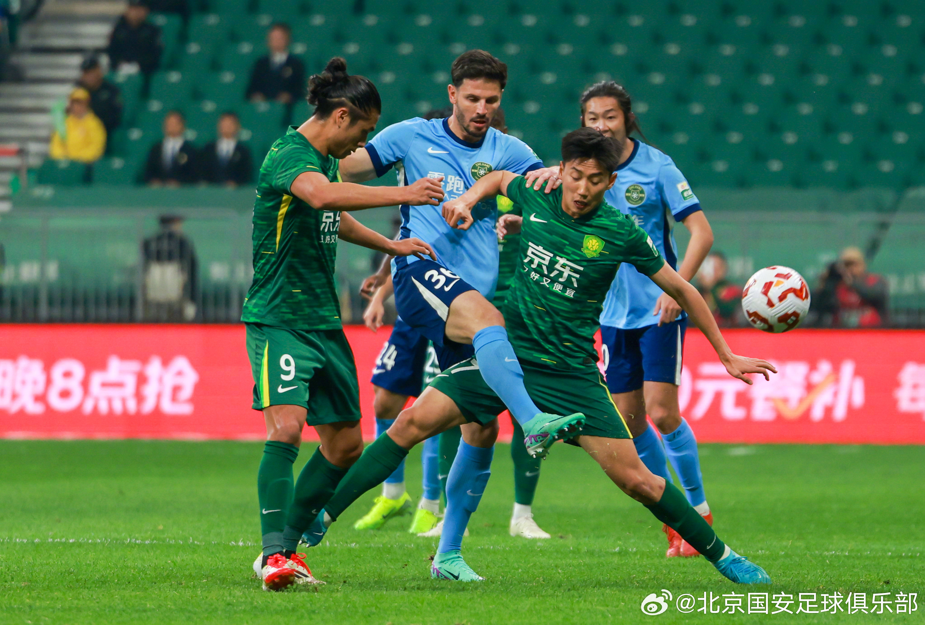 体育平台北京首钢迎德国杯关键赛，集结日迎来里程碑，质疑声仍在，身体对抗强度拉满的简单介绍